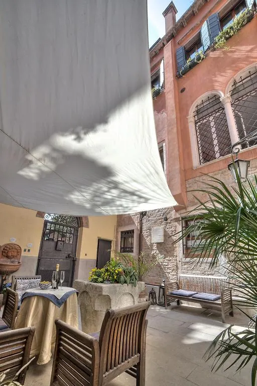 Ca' Della Corte Venice Bed & Breakfast