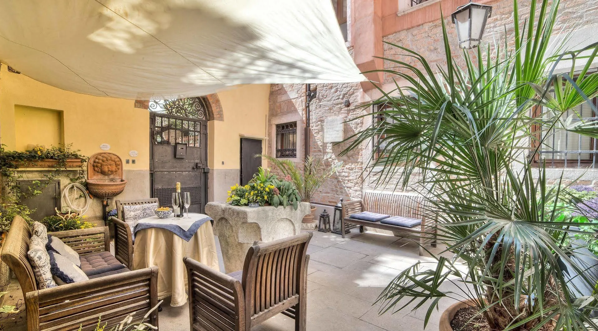 Ca' Della Corte Venice 2*,
